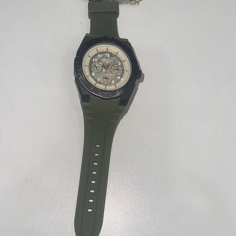 Armitron Adventure Men's Black and Olive Watch - Picture 2 of 3